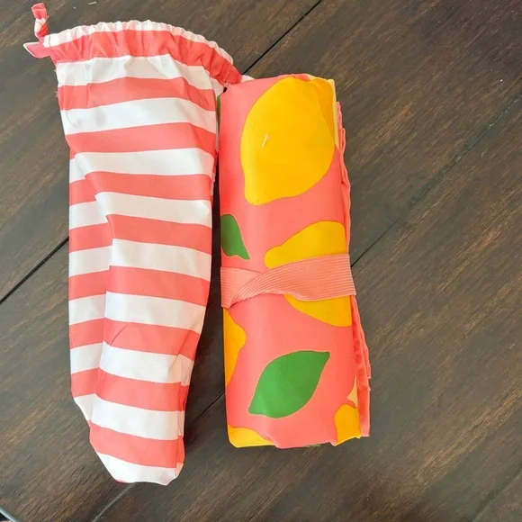 Coral Lemon Print Beach Throw - Picture 2 of 2